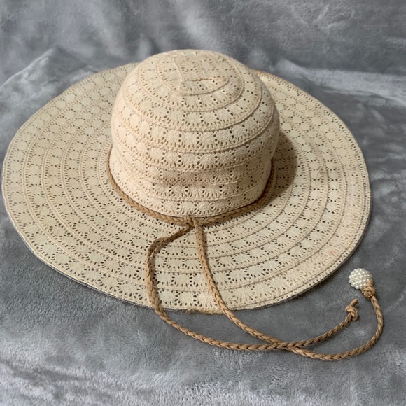 Somas Accessories Accessories - Somas Accessories Greece Beige Crochet Wide Brim Sun Hat Pearl Charm Sz 57 Lace